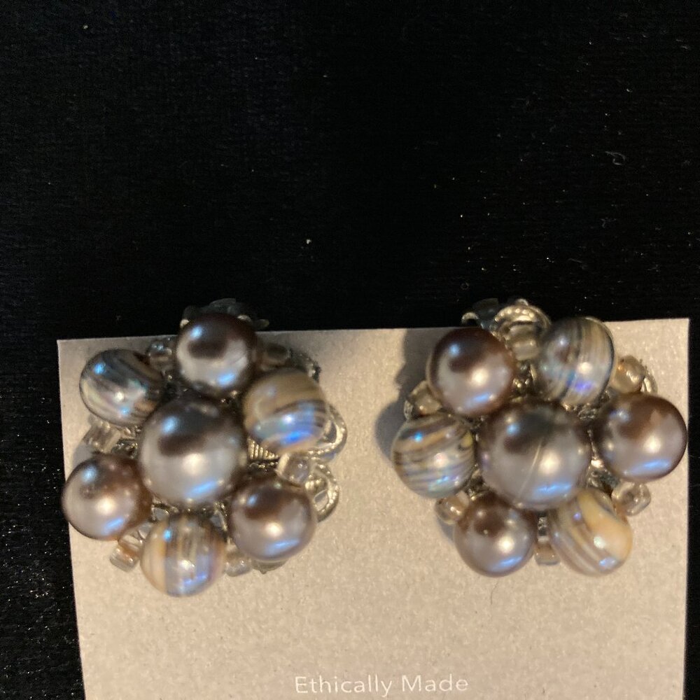 VTG JAPAN MCM Iridescent Dark Gray Beaded CLIP ON EARRINGS 1"
